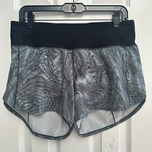 Lululemon Speed Up Shorts Dimensional Icing Blue & Black Stretch Women Running